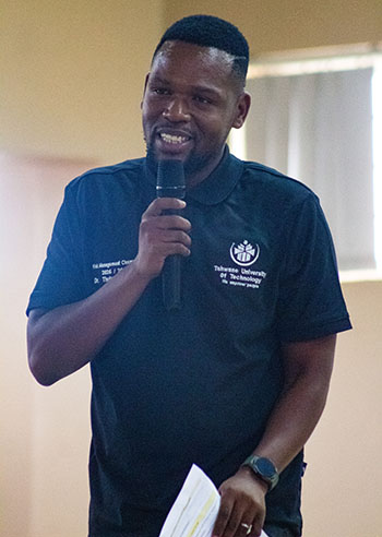 Dr Thulani Skosane
