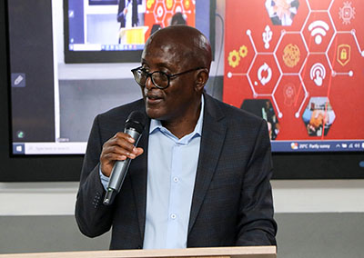Dr Walter Tshamano,